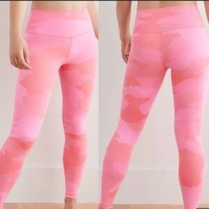 Pink camo leggings